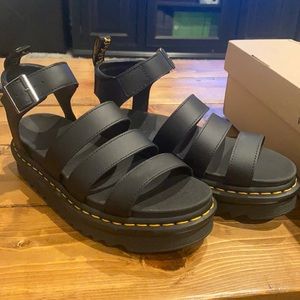 Blaire platform sandal